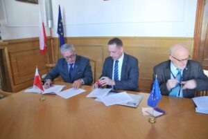 podpisanie umowy na Wykonanie badań ferromagnetycznych wraz z raportem