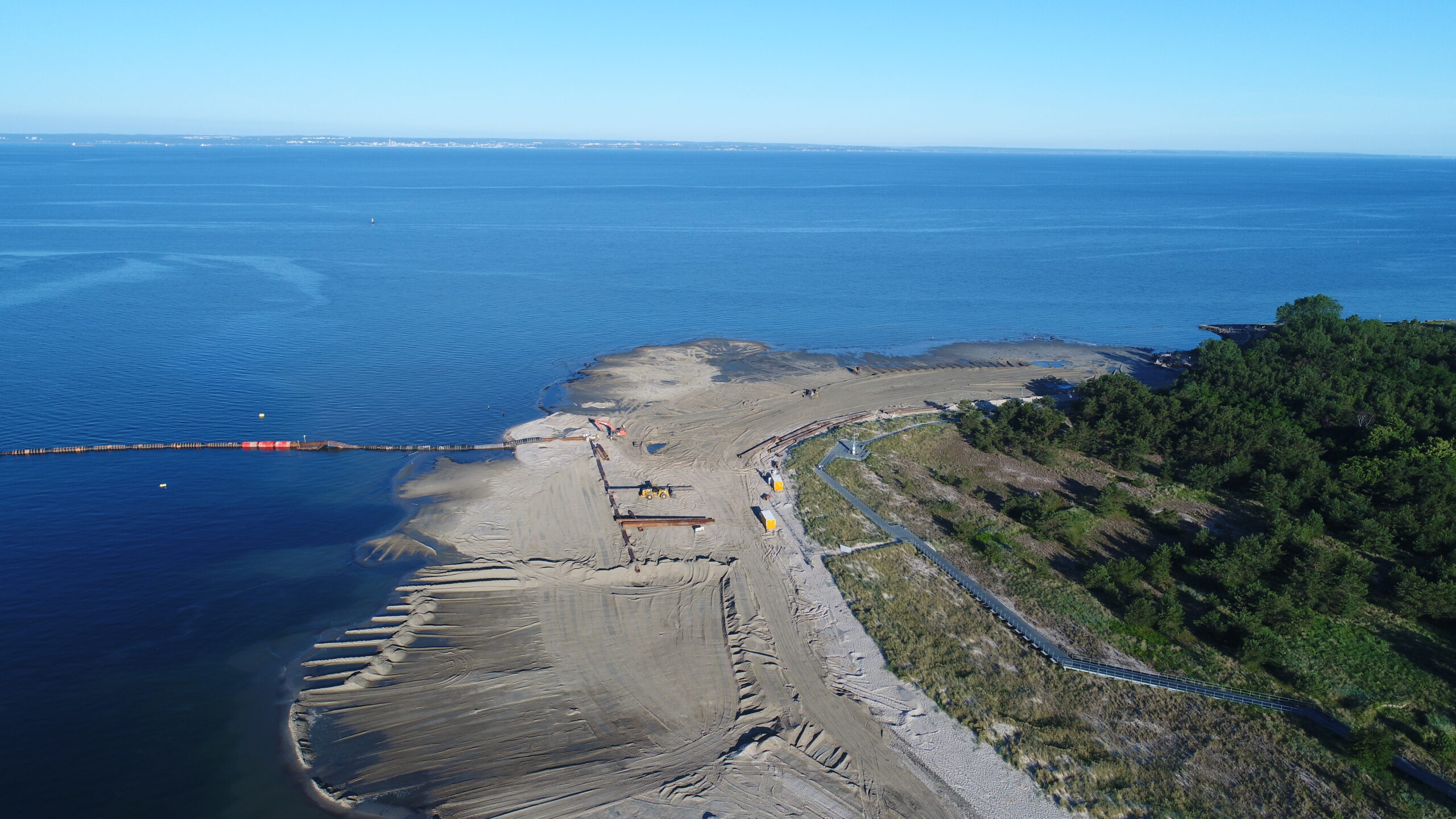 Refulacja plazy na Cyplu Helskim - plaża i instalacje hydrotechniczne