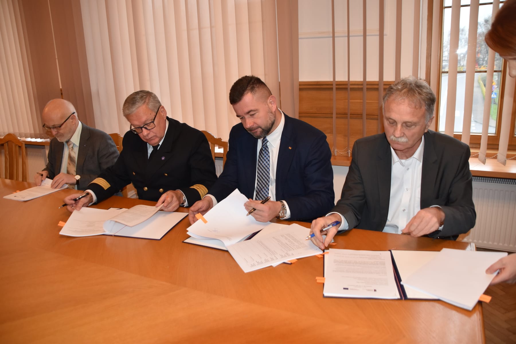 Podpisanie umowy na modernizacje falochronów w Gdańsku