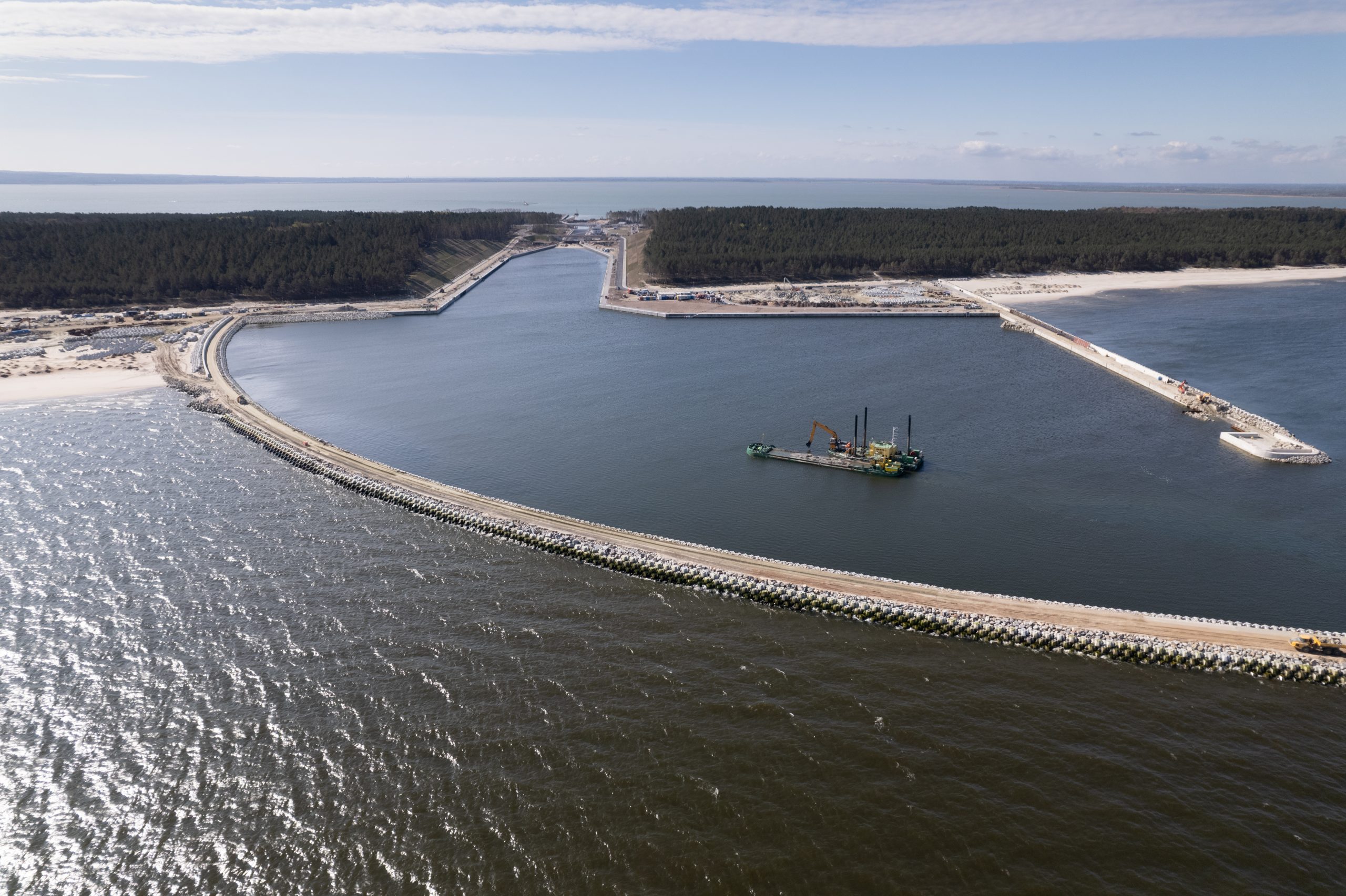 port osłonowy od strony Zatoki Gdańskiej