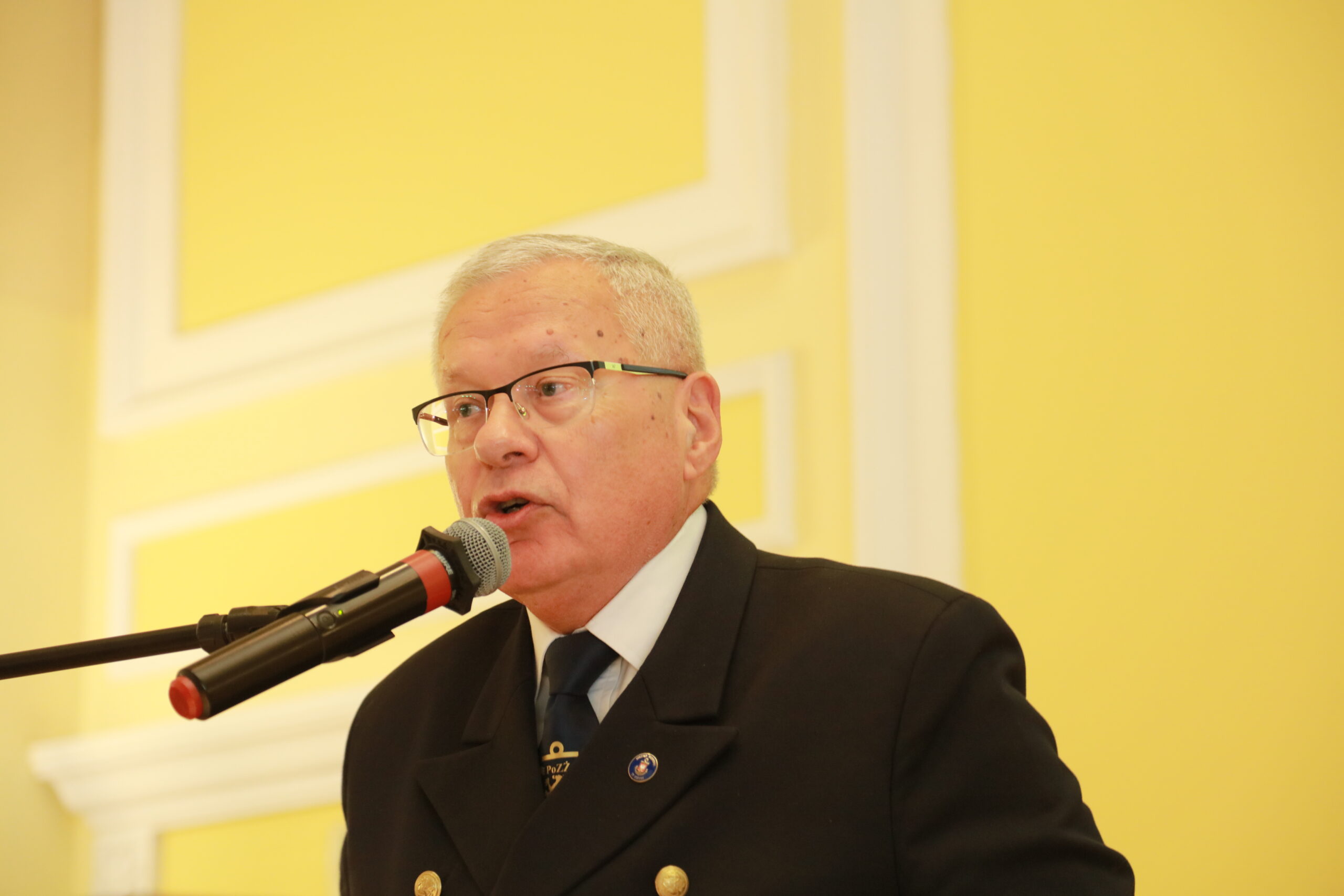 Gala Konkursu Budowa Roku 2022 przemawia Dyrektor Urzędu Morskiego w Gdyni