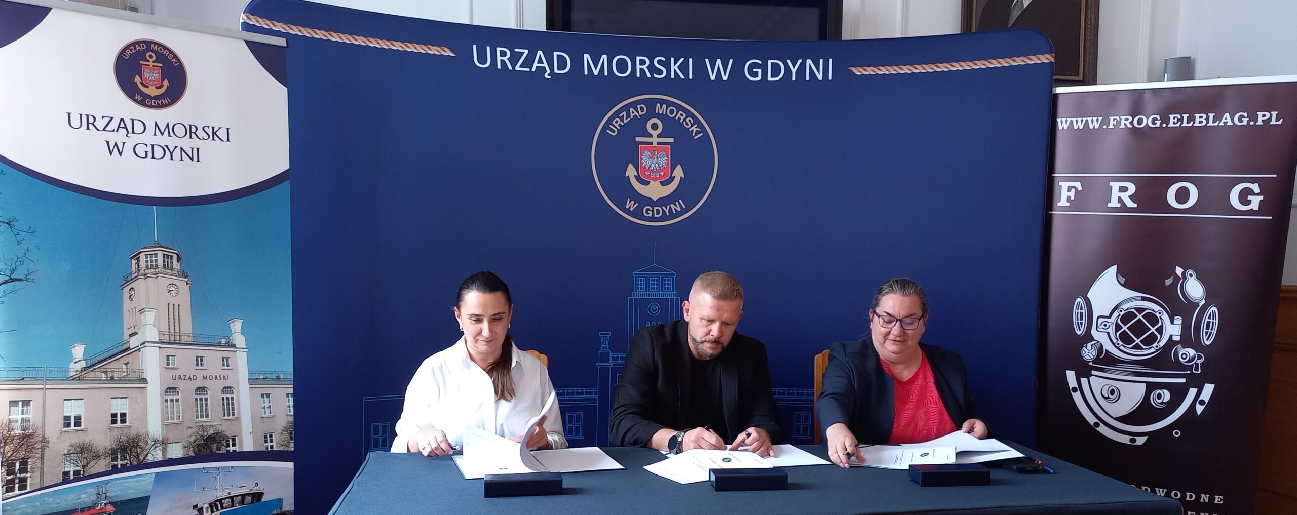 Podpisanie umowy na wykonanie badań ferromagnetycznych i oczyszczenie dna rzeki Elbląg